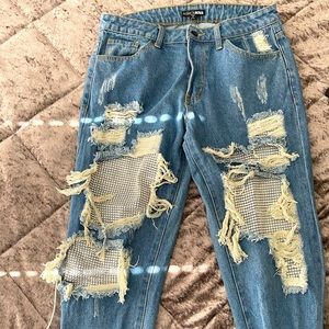 Fashion nova cropped jeans size 7